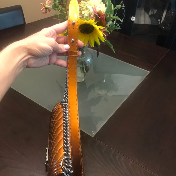 Chanel 14S Orange Metallic Patent Leather Boy - Picture 5 of 11